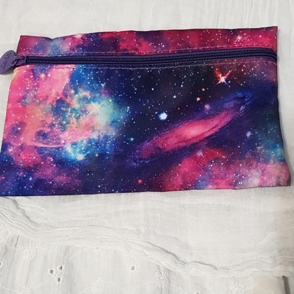 Makeup Bags - Picture 3 of 7